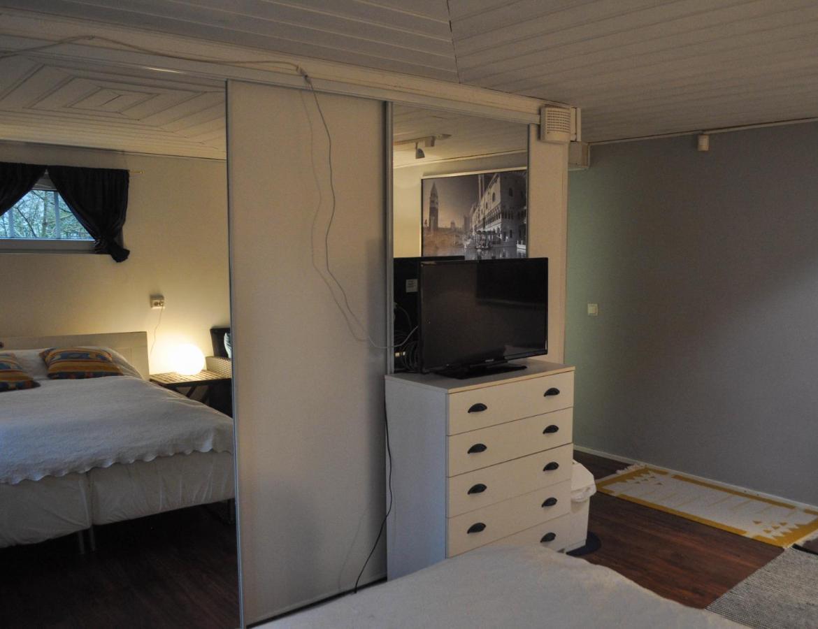 Room In Villa Emilia Espoo Exteriér fotografie
