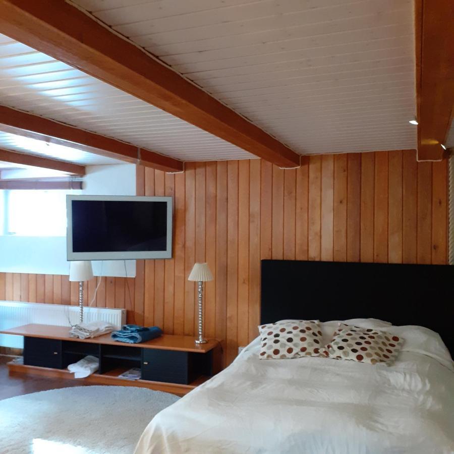 Room In Villa Emilia Espoo Exteriér fotografie
