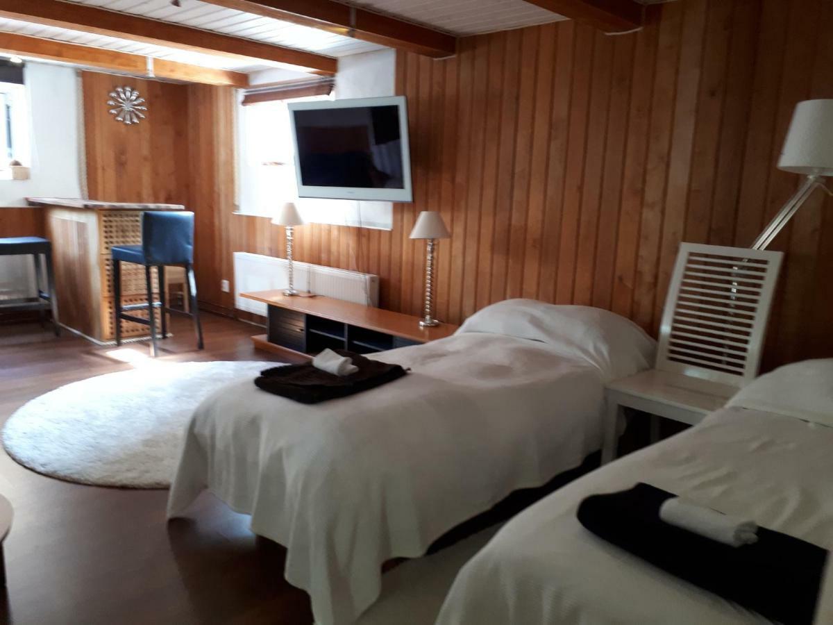 Room In Villa Emilia Espoo Exteriér fotografie